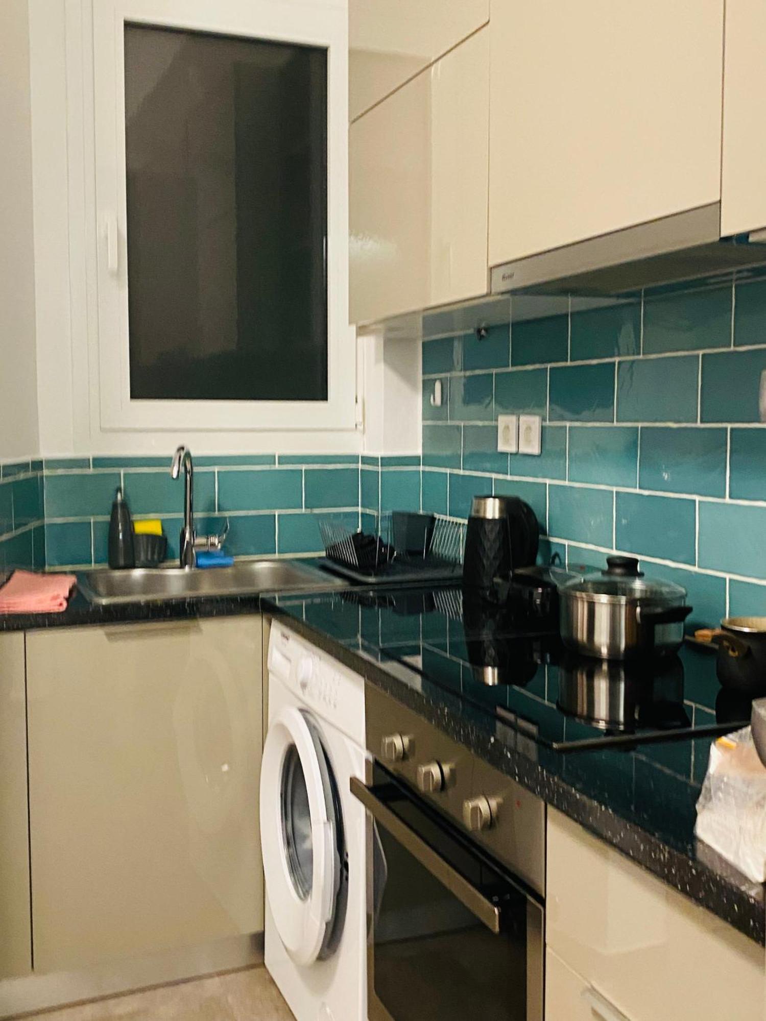 Antinoros Inn, Stylish Apartment,3' To Metro Athens Ngoại thất bức ảnh